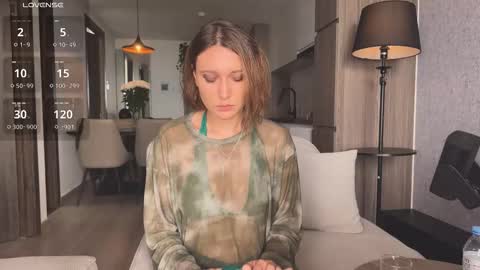 Lana online show from October 5, 2025, 1:26 am