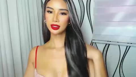 Snapshot of lanadel_hilton chatting on December 1, 2024, 11:36 pm Lana online show from December 1, 2024, 11:36 pm