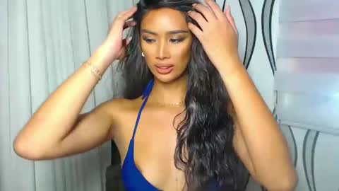 Snapshot of lanadel_hilton chatting on January 3, 2025, 2:43 am Lana online show from January 3, 2025, 2:43 am