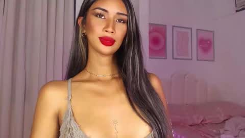 Snapshot of lanadel_hilton chatting on September 9, 2025, 8:52 pm Lana online show from September 9, 2025, 8:52 pm