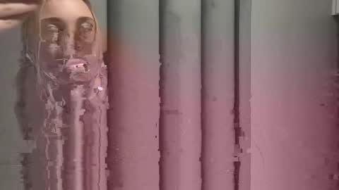 lanademira online show from February 5, 2026, 8:35 pm