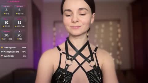 Lana online show from September 23, 2025, 7:39 pm