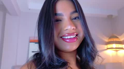 Lana online show from April 10, 2026, 7:40 pm