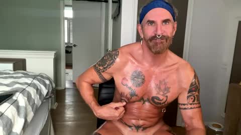 Snapshot of lancedad1 chatting on December 1, 2024, 5:35 pm Lance online show from December 1, 2024, 5:35 pm