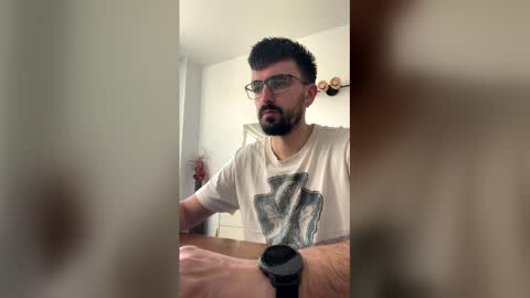 lander920612 online show from March 2, 2026, 9:27 am