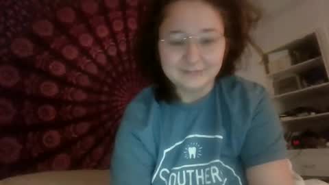 Snapshot of laneyburgundy chatting on September 10, 2025, 2:17 pm Laney online show from September 10, 2025, 2:17 pm