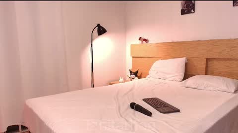 Lina online show from January 17, 2026, 4:28 am