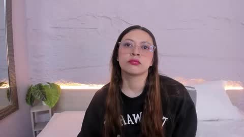 Lanna online show from March 11, 2026, 11:49 am