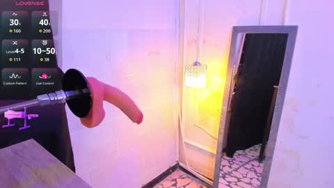 lanna_brunette online show from May 11, 2026, 2:45 pm