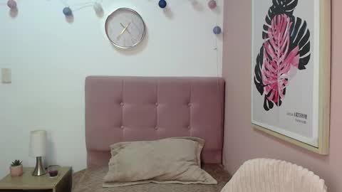 Snapshot of lanna_mills chatting on January 19, 2026, 12:53 pm Lanna online show from January 19, 2026, 12:53 pm