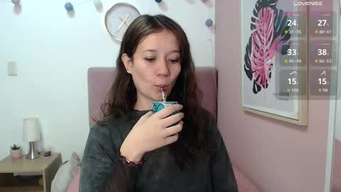 Snapshot of lanna_mills chatting on February 11, 2026, 1:27 pm Lanna online show from February 11, 2026, 1:27 pm