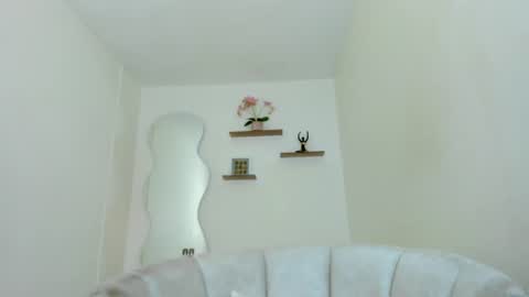 Snapshot of lanne_schecter chatting on July 3, 2026, 4:52 am Leana online show from July 3, 2026, 4:52 am