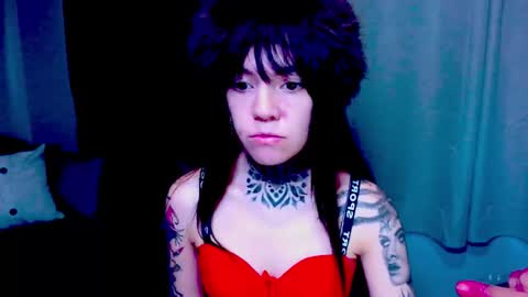 LANNIE   online show from February 26, 2026, 12:59 pm