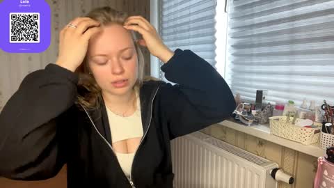 Snapshot of lanniecastellow chatting on April 8, 2026, 9:09 am Hello My name is Lola online show from April 8, 2026, 9:09 am