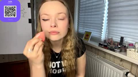 Snapshot of lanniecastellow chatting on April 10, 2026, 1:27 pm Hello My name is Lola online show from April 10, 2026, 1:27 pm