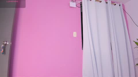 Snapshot of lapeligrosa_ chatting on December 13, 2024, 12:06 pm lapeligrosa_ online show from December 13, 2024, 12:06 pm