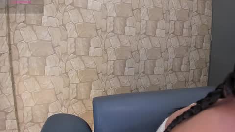 Snapshot of lapeligrosa_ chatting on February 8, 2025, 12:06 pm lapeligrosa_ online show from February 8, 2025, 12:06 pm
