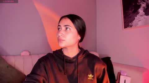 Snapshot of lara_madisson chatting on May 3, 2026, 5:35 am Lara Madisson online show from May 3, 2026, 5:35 am