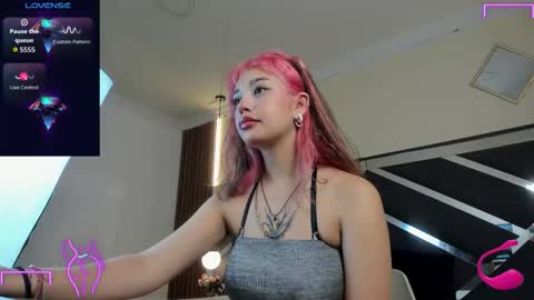 LaraCooper online show from February 8, 2026, 12:30 pm