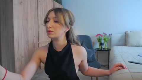 Snapshot of larakanes chatting on February 17, 2025, 8:09 am LaraKanes online show from February 17, 2025, 8:09 am