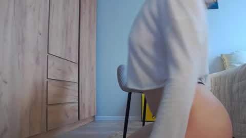 Snapshot of larakanes chatting on September 11, 2025, 8:36 am LaraKanes online show from September 11, 2025, 8:36 am