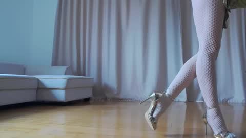 LaraKanes online show from February 16, 2026, 10:22 am