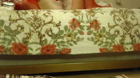 laralhotr online show from January 6, 2025, 2:03 pm