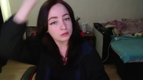 Laralianna online show from April 27, 2026, 10:46 am