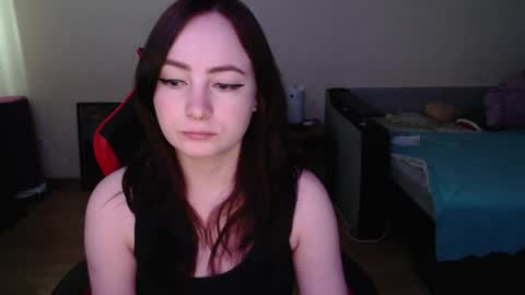 Laralianna online show from April 28, 2026, 5:56 am