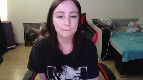 Snapshot of laralianna chatting on May 9, 2026, 12:32 pm Laralianna online show from May 9, 2026, 12:32 pm