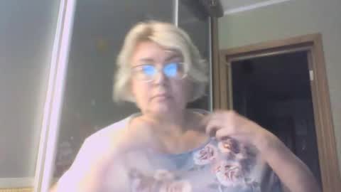 laramrs online show from September 23, 2025, 5:16 pm