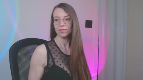 larawintersxxx online show from March 28, 2026, 10:09 pm