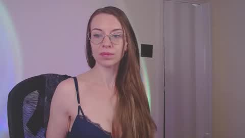 Snapshot of larawintersxxx chatting on May 18, 2026, 8:47 pm larawintersxxx online show from May 18, 2026, 8:47 pm
