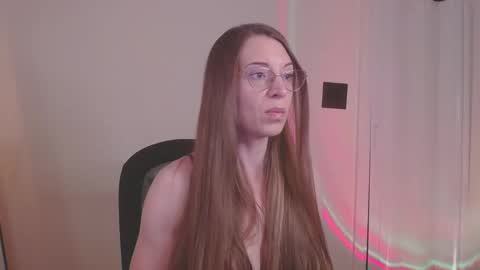 Snapshot of larawintersxxx chatting on May 25, 2026, 9:10 pm larawintersxxx online show from May 25, 2026, 9:10 pm