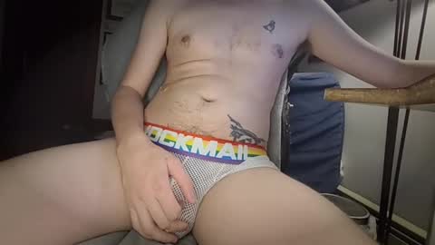 Snapshot of largerwilliam chatting on October 3, 2025, 5:04 am largerwilliam online show from October 3, 2025, 5:04 am