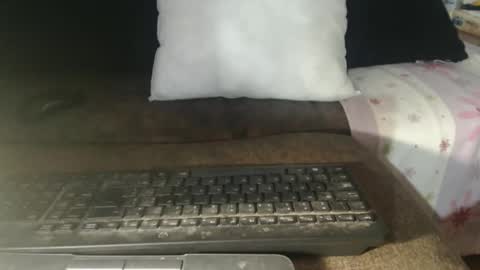 Snapshot of lariss__ chatting on April 19, 2026, 5:23 pm Lariss online show from April 19, 2026, 5:23 pm