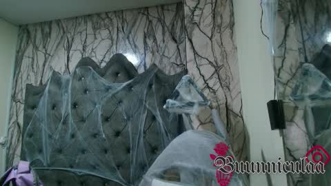 Snapshot of larissa01_ chatting on October 16, 2025, 3:40 am Lari online show from October 16, 2025, 3:40 am
