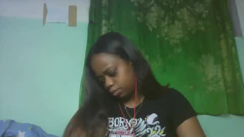 Snapshot of larissa645771 chatting on March 18, 2026, 7:28 pm larissa645771 online show from March 18, 2026, 7:28 pm