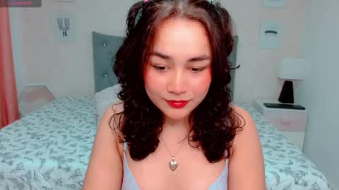 Snapshot of larissalove_doll chatting on January 5, 2025, 8:31 pm Larissas online show from January 5, 2025, 8:31 pm