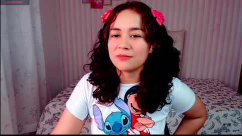 Snapshot of larissalove_doll chatting on January 31, 2025, 1:11 am Larissas online show from January 31, 2025, 1:11 am