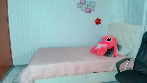 Snapshot of larissalove_doll chatting on September 9, 2025, 8:52 pm Larissas online show from September 9, 2025, 8:52 pm