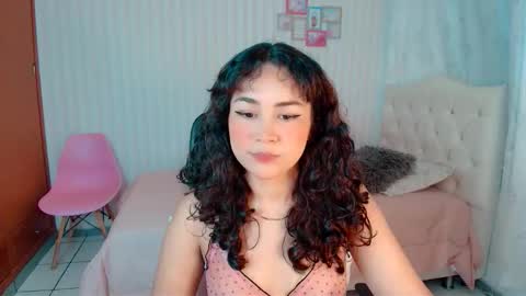 Snapshot of larissalove_doll chatting on September 13, 2025, 6:40 pm Larissas online show from September 13, 2025, 6:40 pm