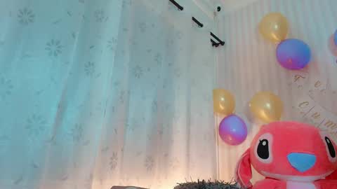 Snapshot of larissalove_doll chatting on October 10, 2025, 9:03 pm Larissas online show from October 10, 2025, 9:03 pm