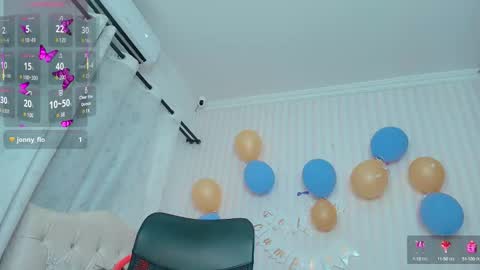 Snapshot of larissalove_doll chatting on October 20, 2025, 8:42 pm Larissas online show from October 20, 2025, 8:42 pm