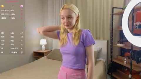 Emilia for my friends Amy online show from November 15, 2025, 1:14 am