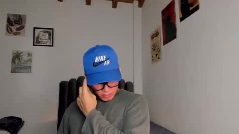 lass_nazar online show from October 14, 2025, 1:06 am