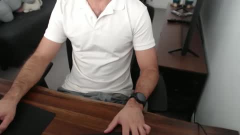 latexdave84 online show from November 15, 2025, 1:14 am