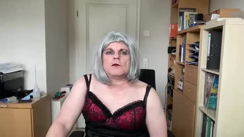 Snapshot of latexdoreen chatting on February 7, 2026, 11:25 am latexdoreen online show from February 7, 2026, 11:25 am