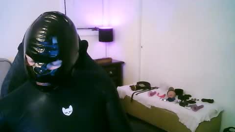 latexminheadroom online show from February 20, 2026, 5:48 am