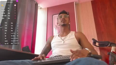 Snapshot of latin_blackmen chatting on May 31, 2026, 6:42 pm latin_blackmen online show from May 31, 2026, 6:42 pm